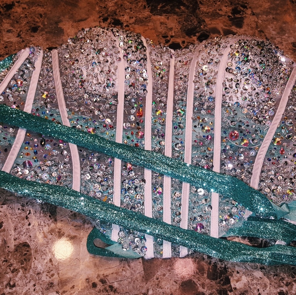 Rhinestone corset, rave, festival